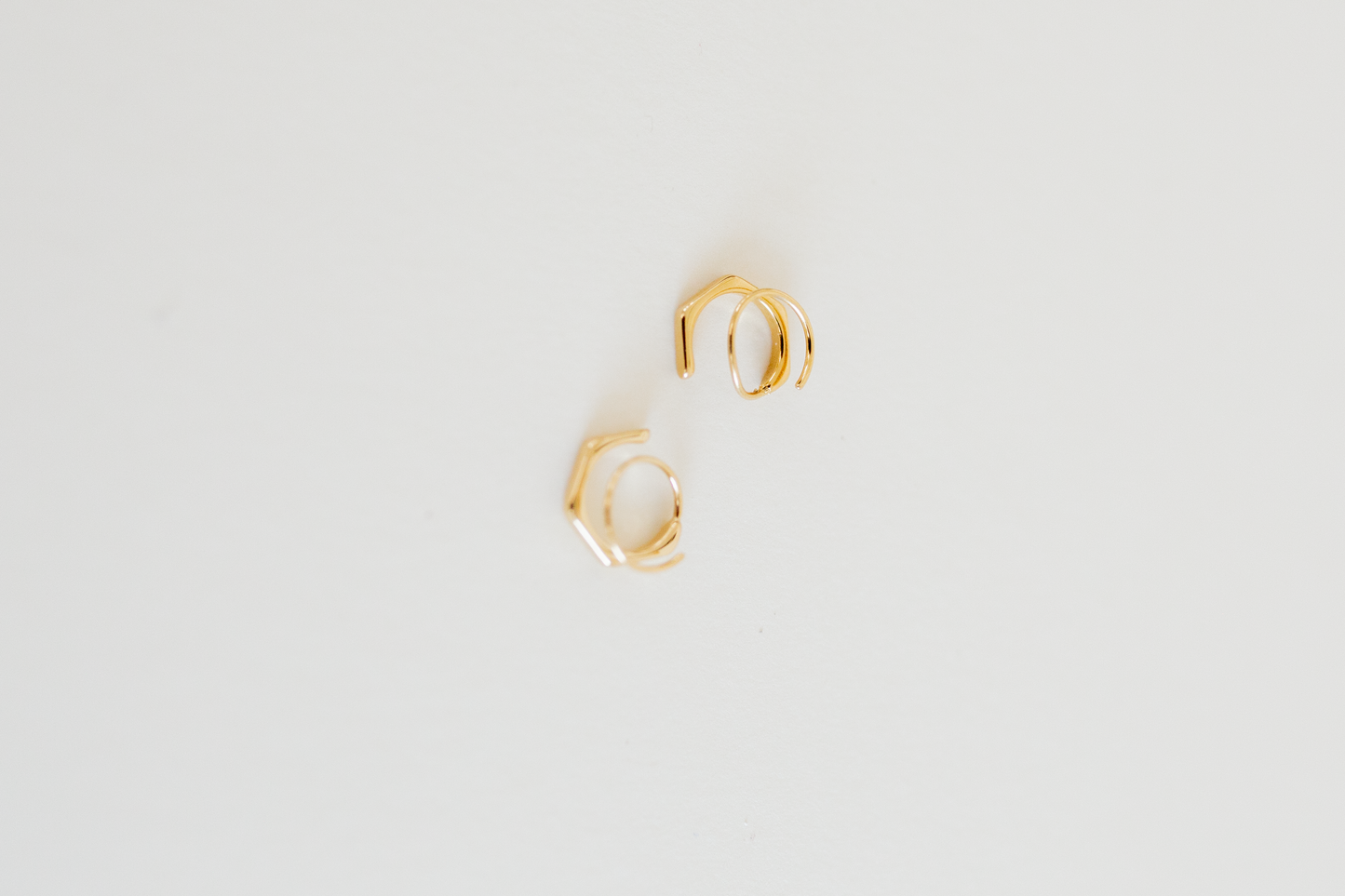 Sydney Twist Gold Huggie