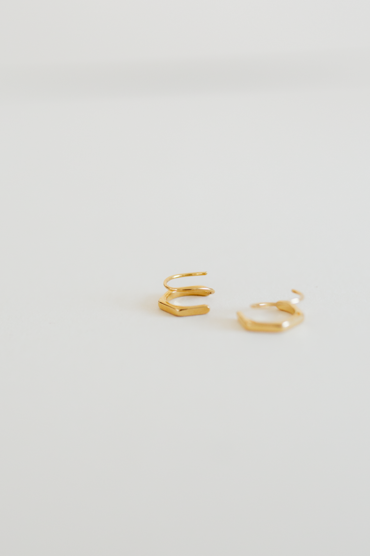 Sydney Twist Gold Huggie